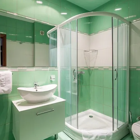 Barovic And זלאטיבור