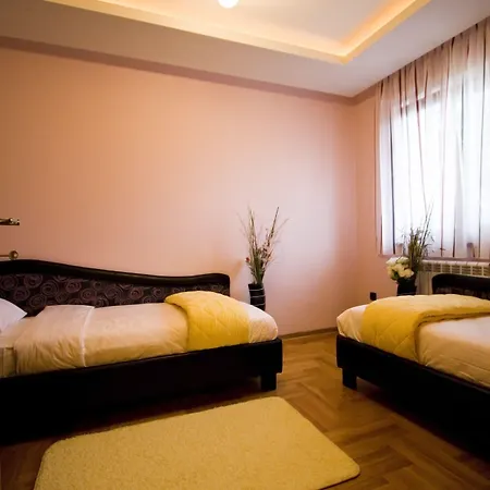 Barovic And * זלאטיבור