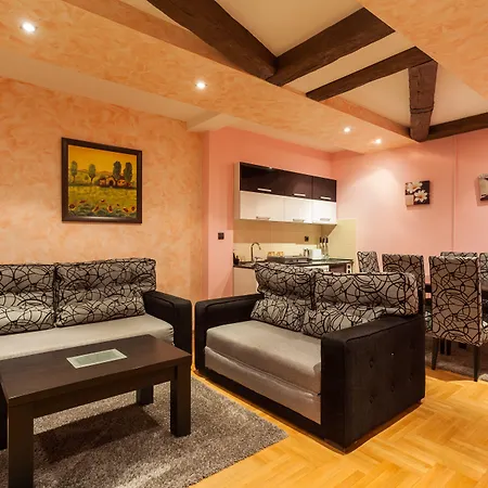 דירה Barovic And *