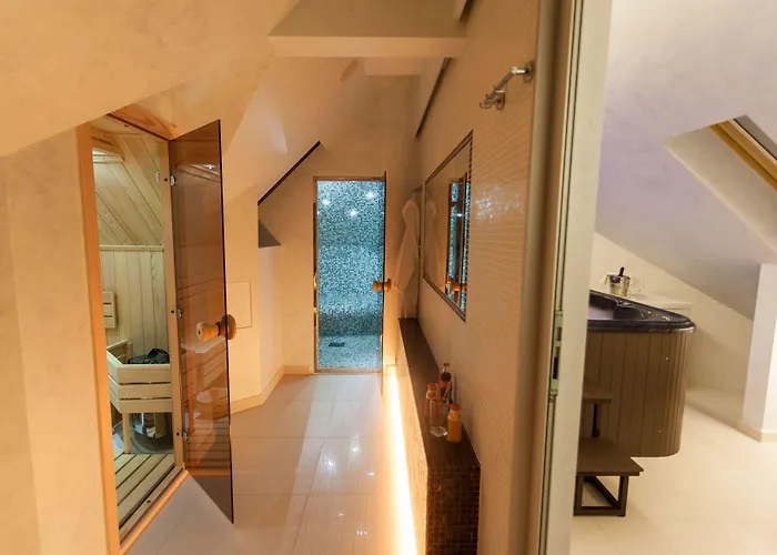 Barovic And Lejlighed *